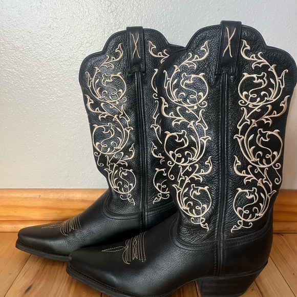 Twisted X Shoes - Twisted X Black and Cream Floral Women's Cowboy Boots